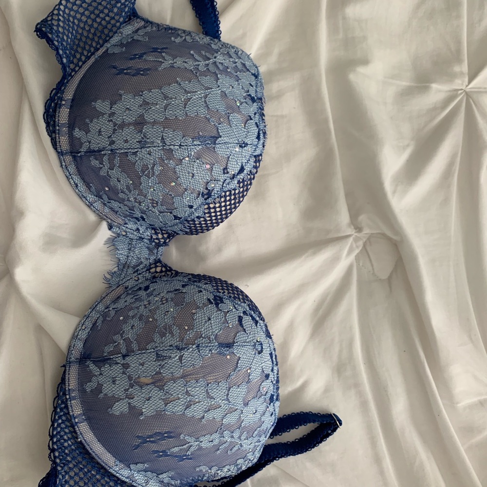 vs bra